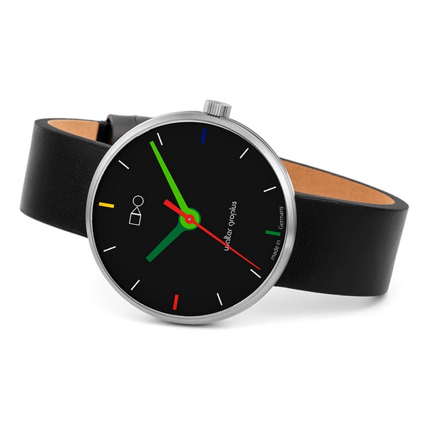 walter_gropius_bauhaus_uhr_watch_daniel_eltner_bauhausuhr_simplex